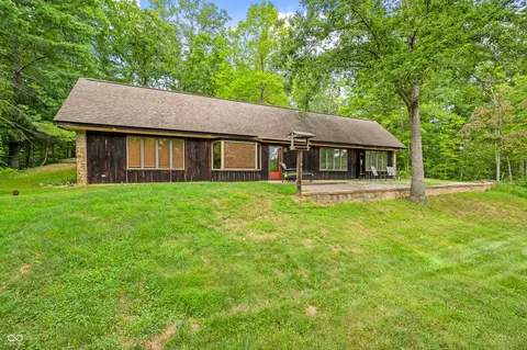 3903 Shiloh Morning Dr, Nashville, IN 47448