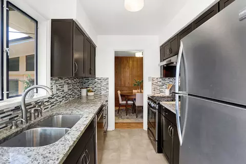 Kitchen - 2707 E 57th St, Indianapolis, IN 46220 photo 5 of 10