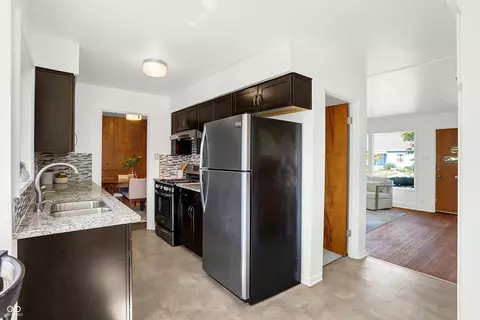 Kitchen - 2707 E 57th St, Indianapolis, IN 46220 photo 4 of 10