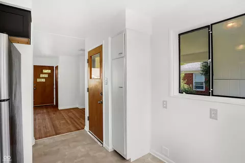 Entry Way - 2707 E 57th St, Indianapolis, IN 46220 photo 4 of 5