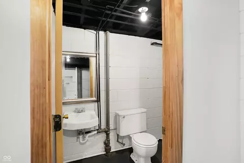 Bath - 2707 E 57th St, Indianapolis, IN 46220 photo 7 of 7