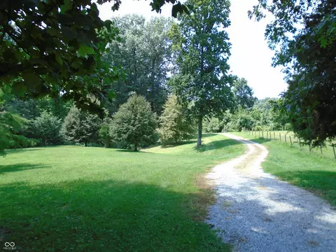 6600 Red Day Rd, Martinsville, IN 46151