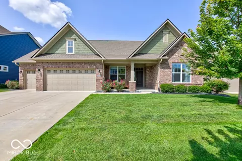 15711 Barnard Dr, Noblesville, IN 46062