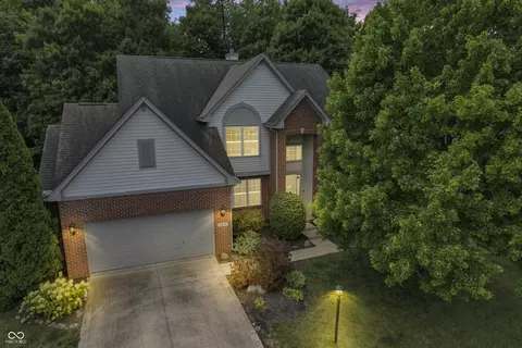 10883 Sawgrass Dr, Fishers, IN 46037