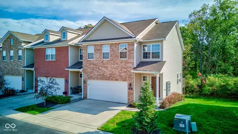 9737 Thorne Cliff Way #100, Fishers, IN 46037