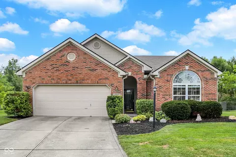 12684 Adirondack Ct, Fishers, IN 46037