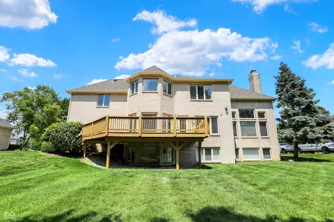Exterior - 975 Doe Run Dr, Carmel, IN 46032 photo 9 of 14