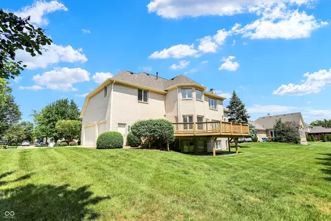 Exterior - 975 Doe Run Dr, Carmel, IN 46032 photo 8 of 14