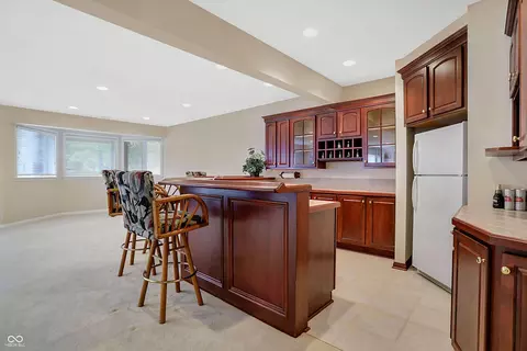Kitchen - 975 Doe Run Dr, Carmel, IN 46032 photo 9 of 11