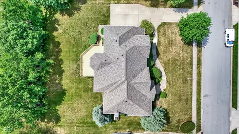 View/Area - 975 Doe Run Dr, Carmel, IN 46032 photo 5 of 6