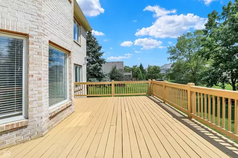 Exterior - 975 Doe Run Dr, Carmel, IN 46032 photo 13 of 14
