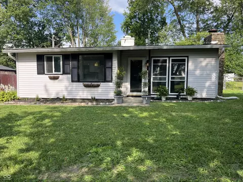 427 Melrose Dr, Whiteland, IN 46184