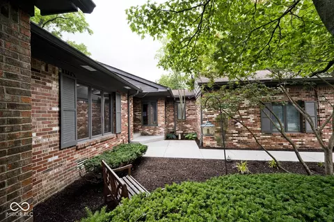 5251 Windridge Dr, Indianapolis, IN 46226