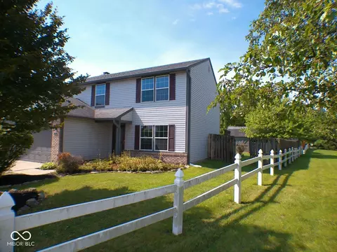 1135 Central Park Blvd N, Greenwood, IN 46143