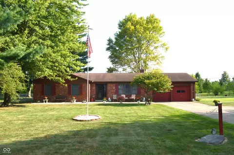 147 W Weber Rd, Greenfield, IN 46140