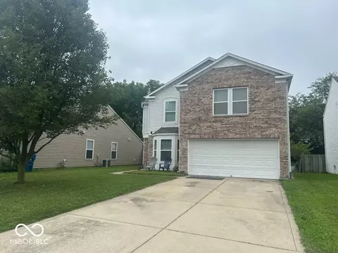 8218 Ossian Ct, Indianapolis, IN 46113