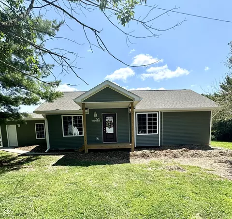 790 Northern Acres Dr, Ladoga, IN 47954