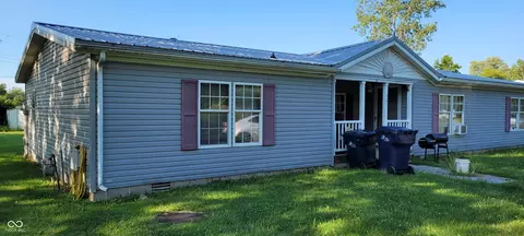 121 Pleasant Run Dr, Markleville, IN 46056