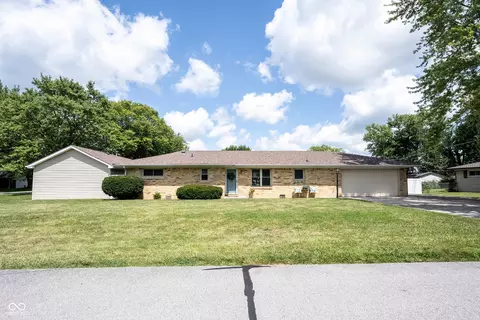 2722 W 39th St, Anderson, IN 46011