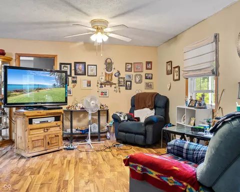 Living - 5842 E Michaels Rd, Bloomfield, IN 47424 photo 2 of 2