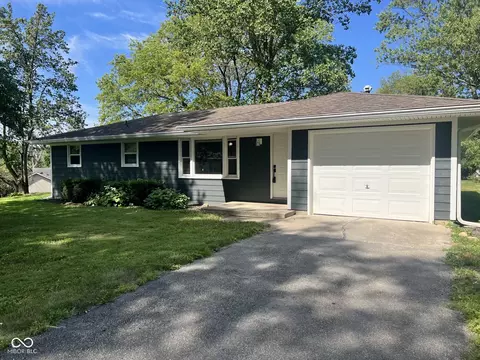 30 Weekly Ct, New Castle, IN 47362