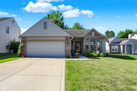 529 Buffalo Trail Cir, Indianapolis, IN 46227