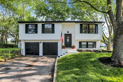 9002 Caminito Ct, Indianapolis, IN 46234