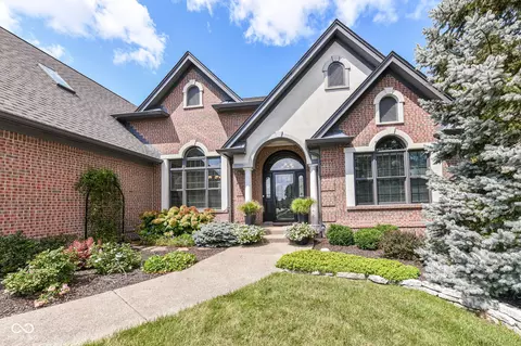 11940 Pebblepointe Pass, Carmel, IN 46033