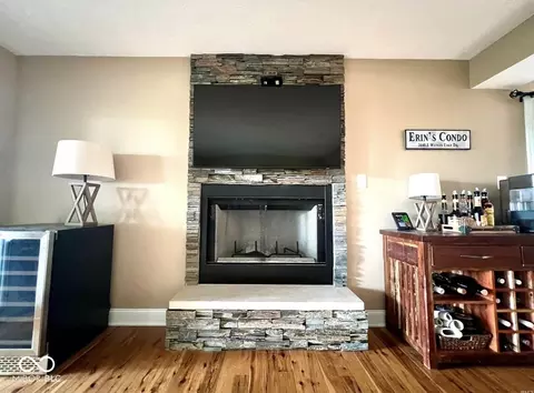 Living - 2040 Waters Edge Dr, Bloomington, IN 47401 photo 3 of 5