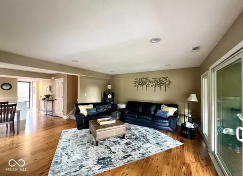 Living - 2040 Waters Edge Dr, Bloomington, IN 47401 photo 2 of 5