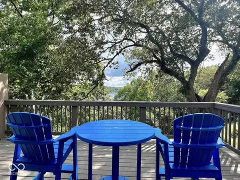 2040 Waters Edge Dr, Bloomington, IN 47401