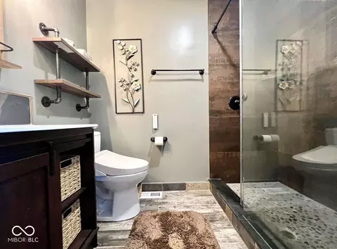 Bath - 2040 Waters Edge Dr, Bloomington, IN 47401 photo 1 of 5