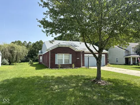 257 Creekside Cir, Danville, IN 46122
