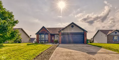 648 White Ash Trl, Mooresville, IN 46158