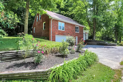577 N County Road 50 Rd E, Danville, IN 46122