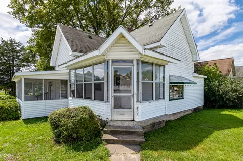 687 Plum St, Noblesville, IN 46060
