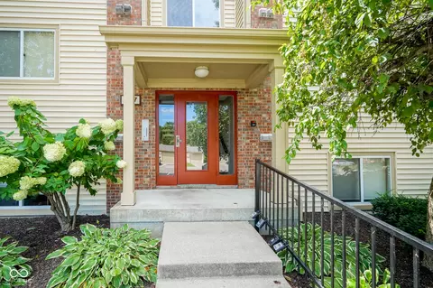 1057 Timber Creek Dr #9, Carmel, IN 46032