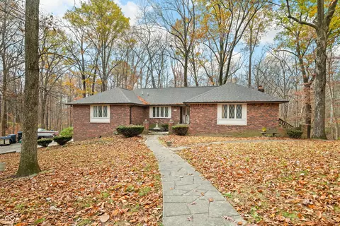 9790 Woodland Dr, Mooresville, IN 46158
