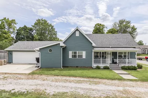 457 Center St, Franklin, IN 46131