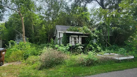 7985 Washington St, Clifford, IN 47226
