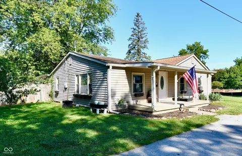 809 S 12th St, Noblesville, IN 46060