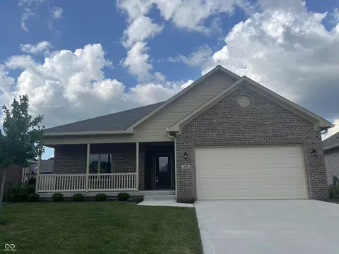 5408 E Shae Lake Dr, Mooresville, IN 46158