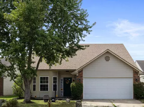 1520 Galway Ct, Indianapolis, IN 46217