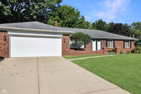730 S Serenity Way, Greenwood, IN 46142