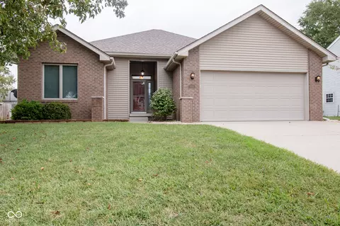 5964 Laramie Trl, Columbus, IN 47203