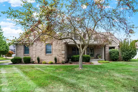 3368 Berkshire Pl, Columbus, IN 47203