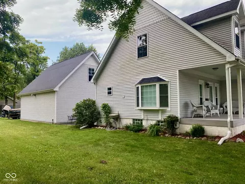 429 E Main St, Lowell, IN 46356 photo 5