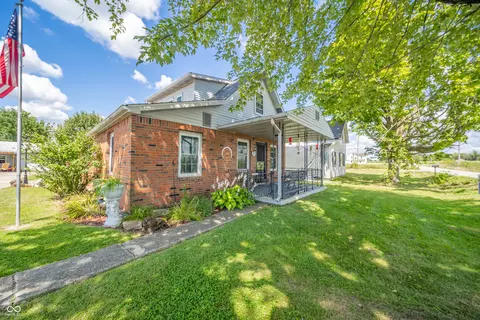 345 S Messick Rd, New Castle, IN 47362