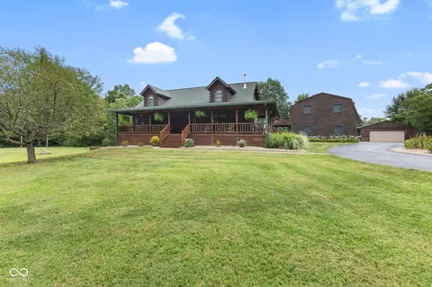 6065 Crooked Creek East Dr, Martinsville, IN 46151