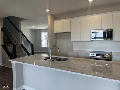 8280 Juniper Ln, Pendleton, IN 46064 photo 3